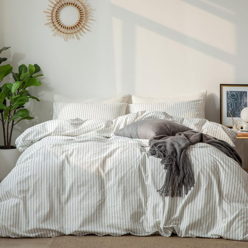 amazon linen duvet set in bedroom